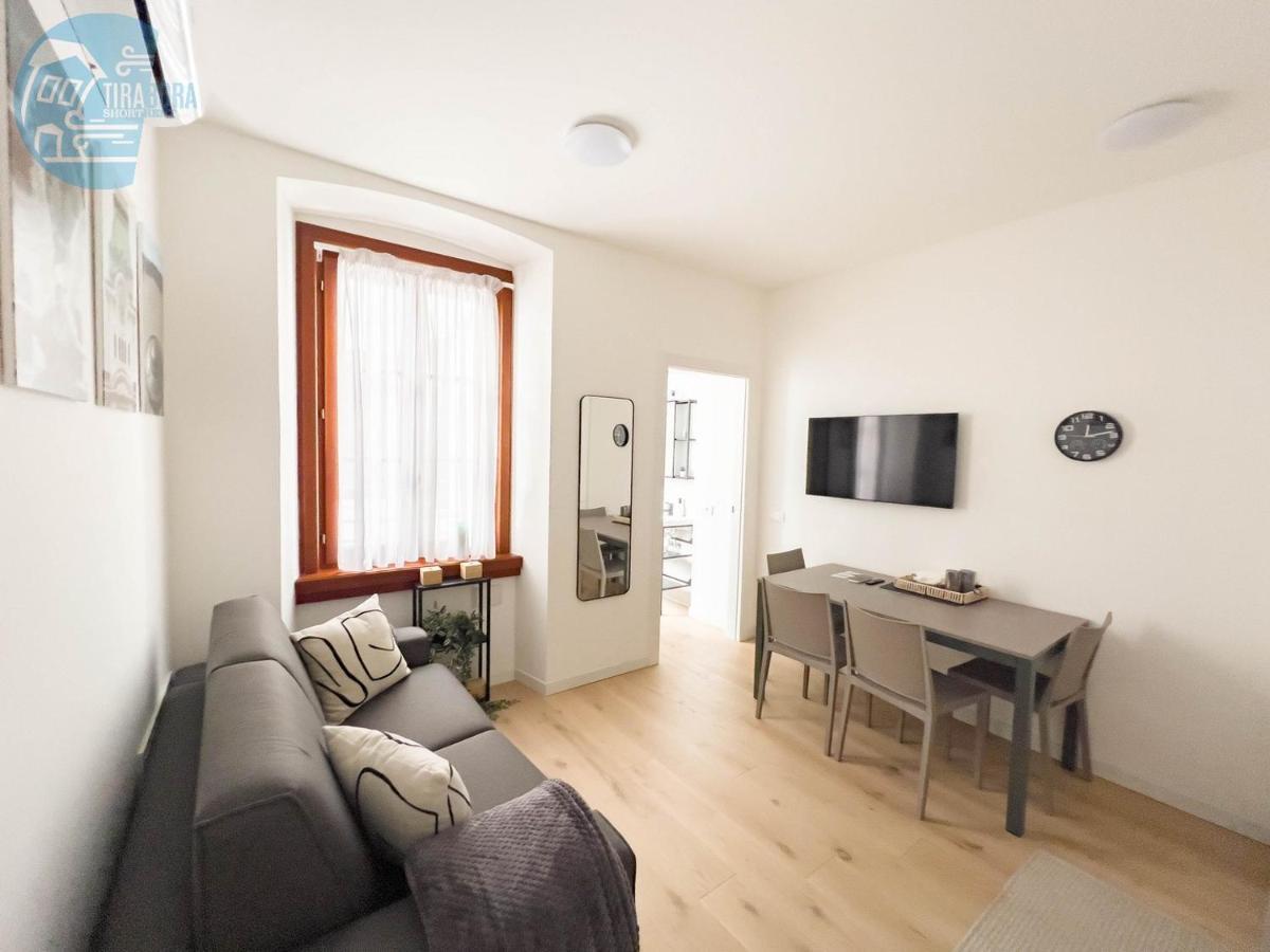 Piazza Della Borsa 3C Tirabora Short Rent Lägenhet Trieste Exteriör bild