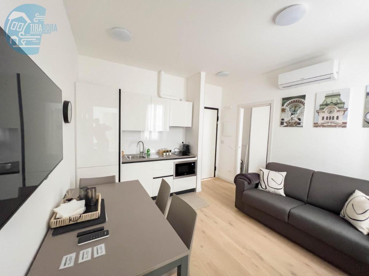 Piazza Della Borsa 3C Tirabora Short Rent Lägenhet Trieste Exteriör bild