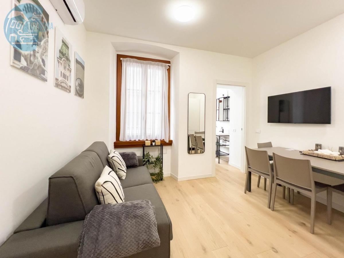 Piazza Della Borsa 3C Tirabora Short Rent Lägenhet Trieste Exteriör bild
