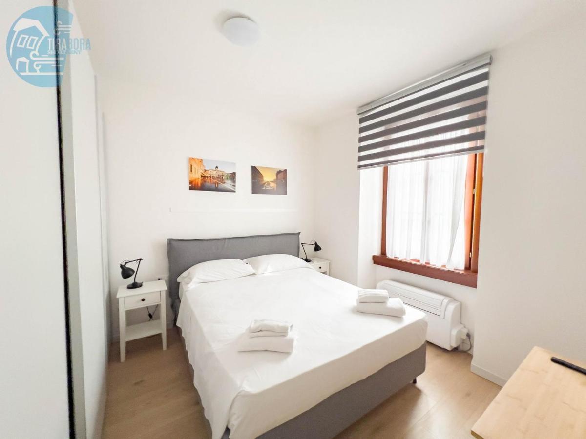 Piazza Della Borsa 3C Tirabora Short Rent Lägenhet Trieste Exteriör bild